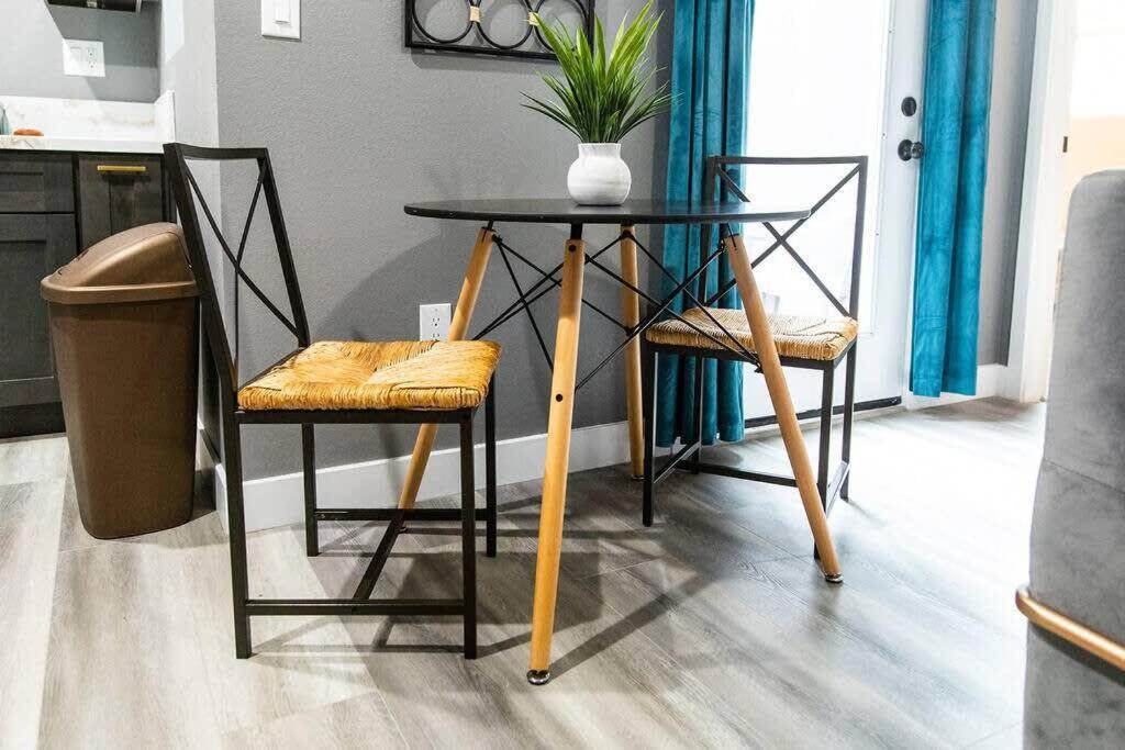Restaurants-Pets-Professionals-Fastwifi-A C-Patios Apartment San Diego Exterior foto