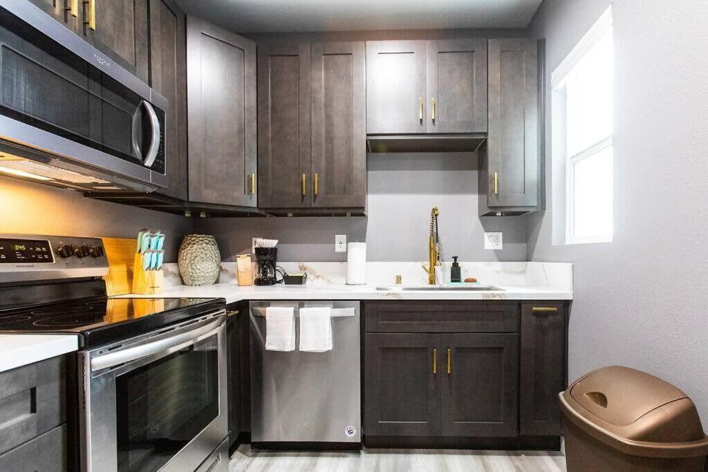 Restaurants-Pets-Professionals-Fastwifi-A C-Patios Apartment San Diego Exterior foto