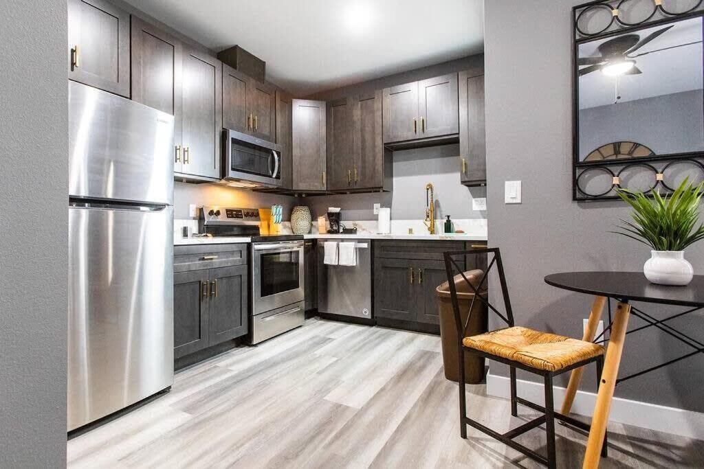 Restaurants-Pets-Professionals-Fastwifi-A C-Patios Apartment San Diego Exterior foto